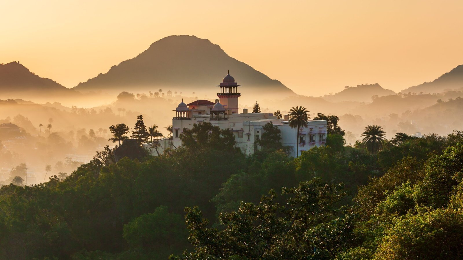 Outstation Taxi from Udaipur